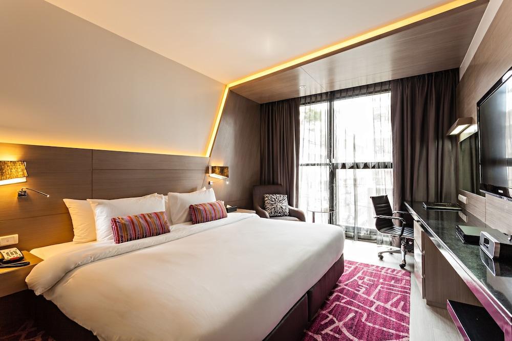 Hyatt Place Bangkok Sukhumvit 1 Exterior photo