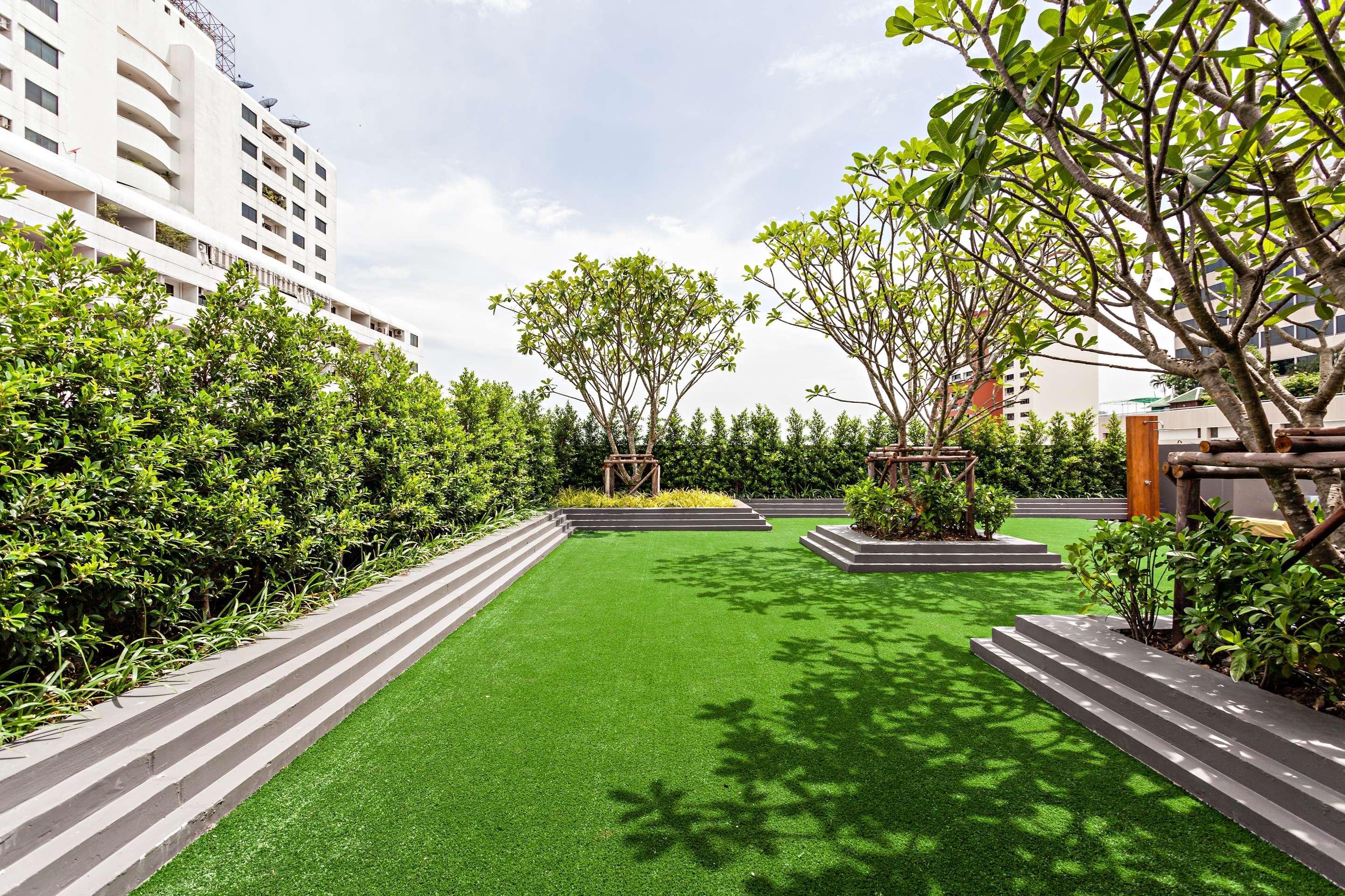 Hyatt Place Bangkok Sukhumvit 1 Exterior photo