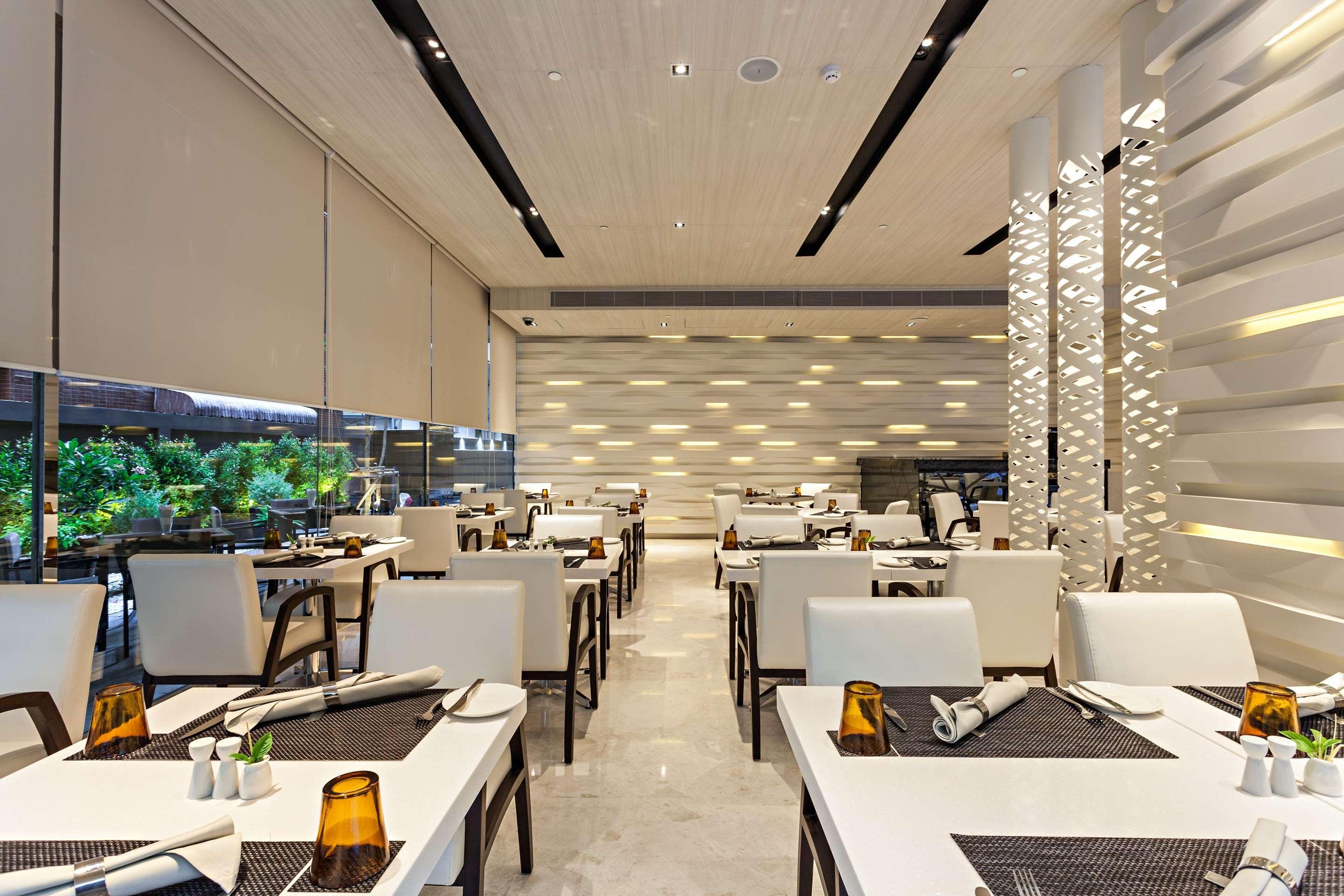 Hyatt Place Bangkok Sukhumvit 1 Exterior photo