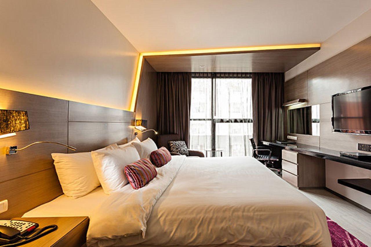 Hyatt Place Bangkok Sukhumvit 1 Exterior photo