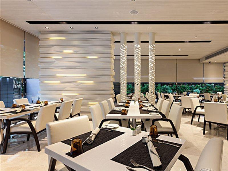 Hyatt Place Bangkok Sukhumvit 1 Exterior photo