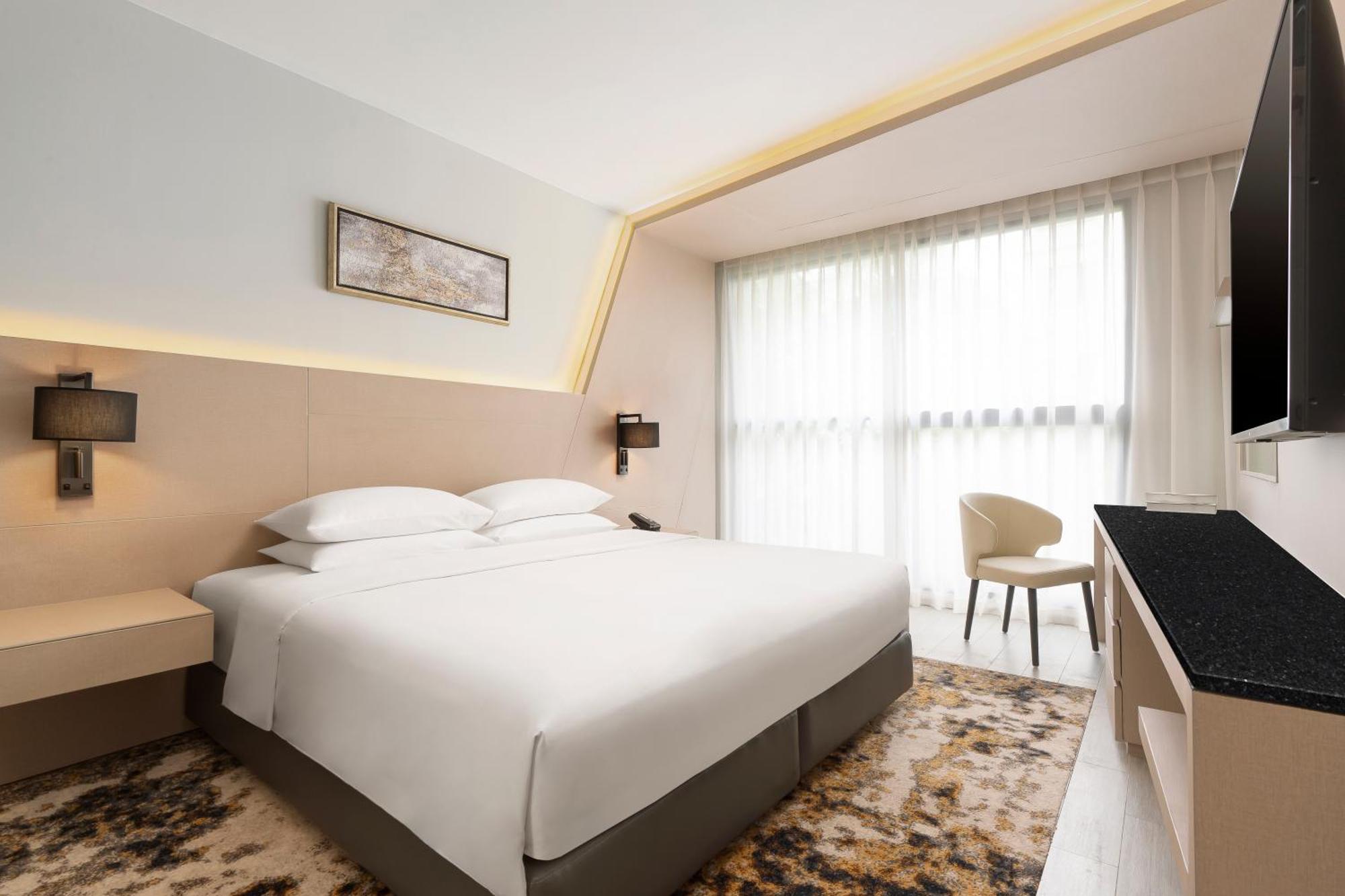 Hyatt Place Bangkok Sukhumvit 1 Exterior photo
