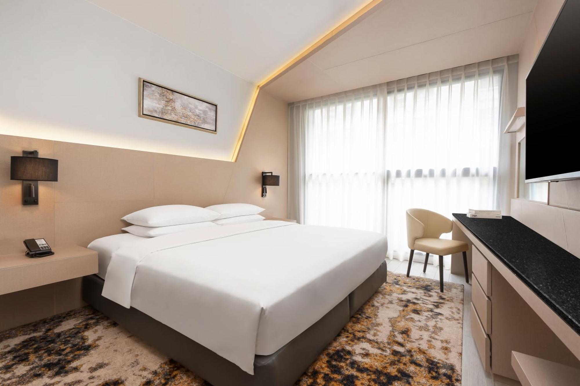 Hyatt Place Bangkok Sukhumvit 1 Exterior photo