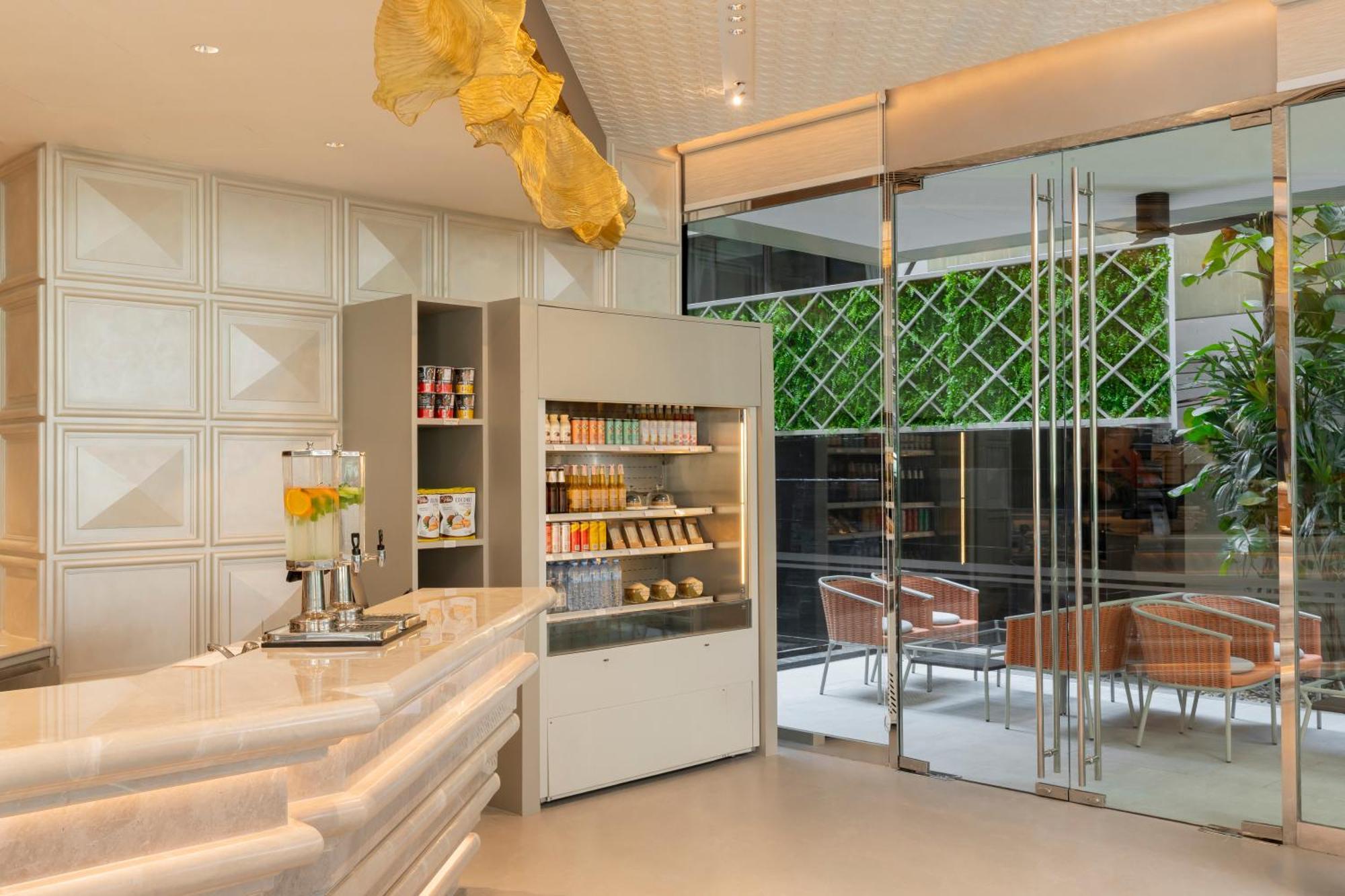 Hyatt Place Bangkok Sukhumvit 1 Exterior photo