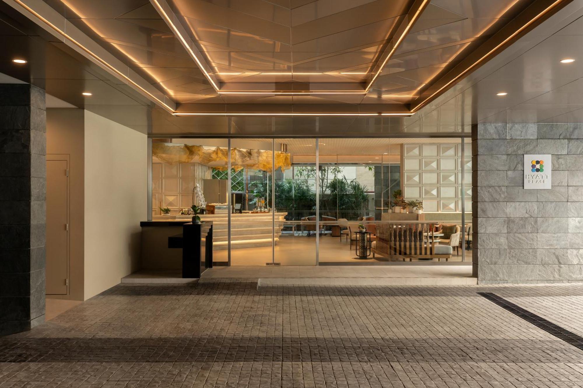 Hyatt Place Bangkok Sukhumvit 1 Exterior photo