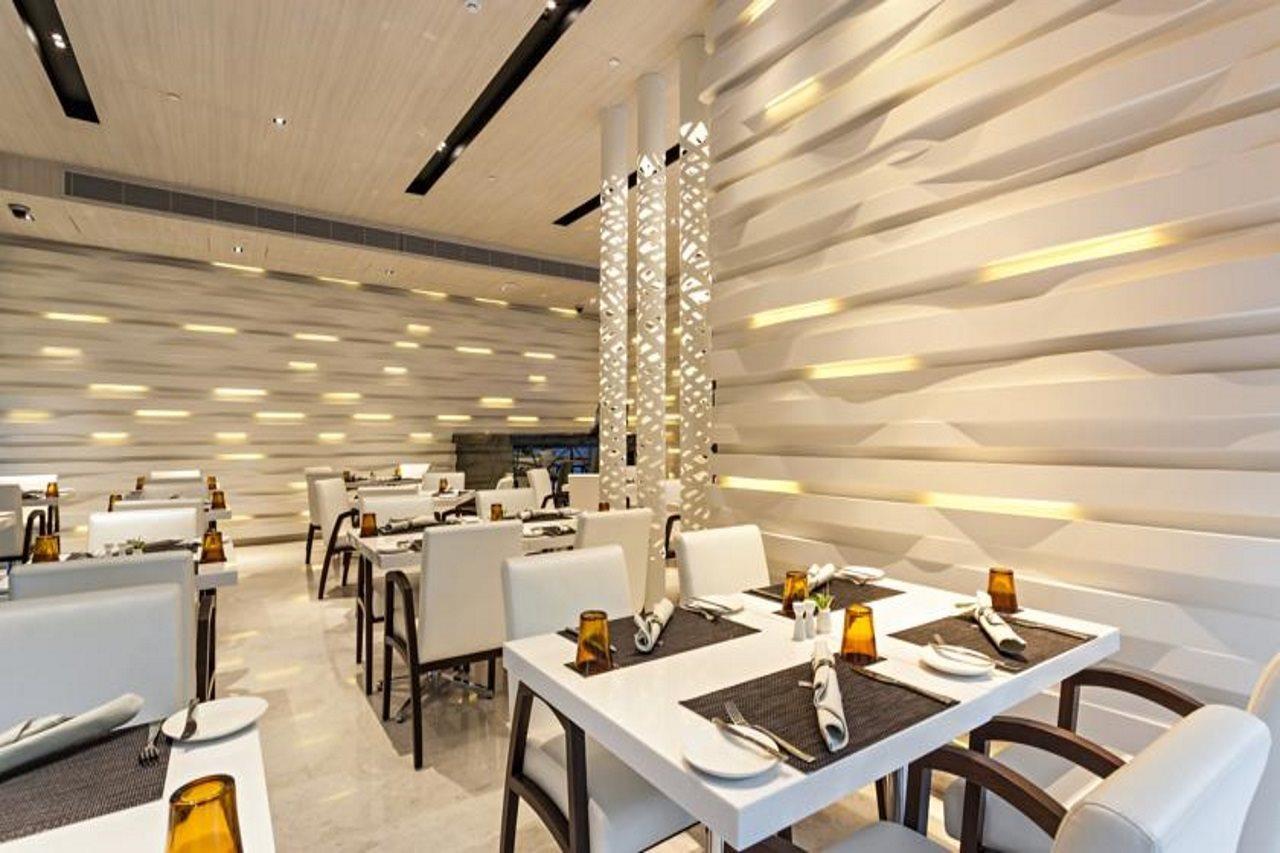 Hyatt Place Bangkok Sukhumvit 1 Exterior photo